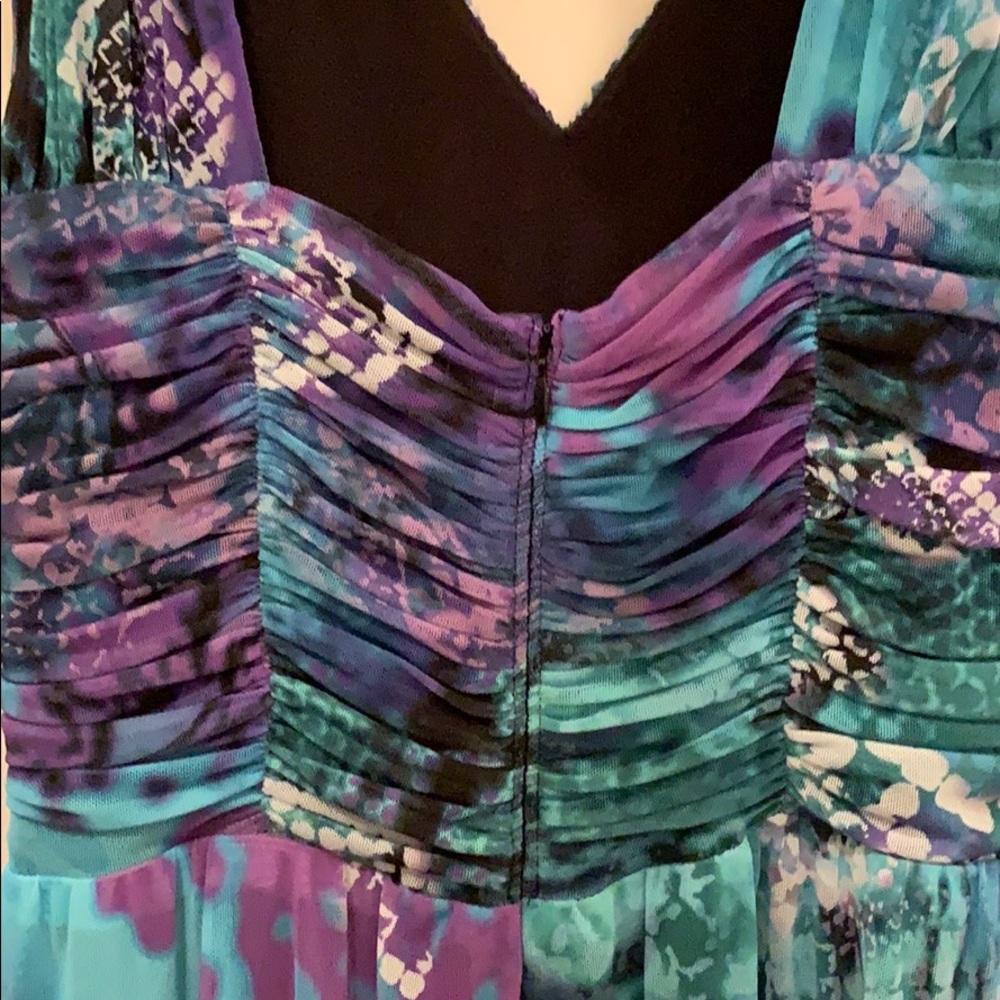 Cache Dress - Picture 7 of 7